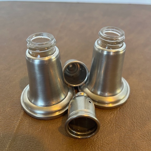 Vintage Empire Pewter Salt and Pepper Shakers with Glass Inserts - Picture 4 of 8